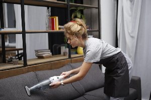 Поддерживающая уборка комнаты